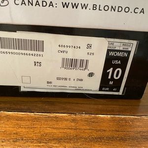 Size 10 Blondo Suede Booties. Color is Mushroom.